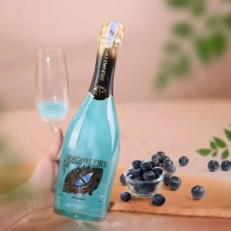 RƯỢU VANG SỦI DRAGON FIRE VỊ VIỆT QUẤT