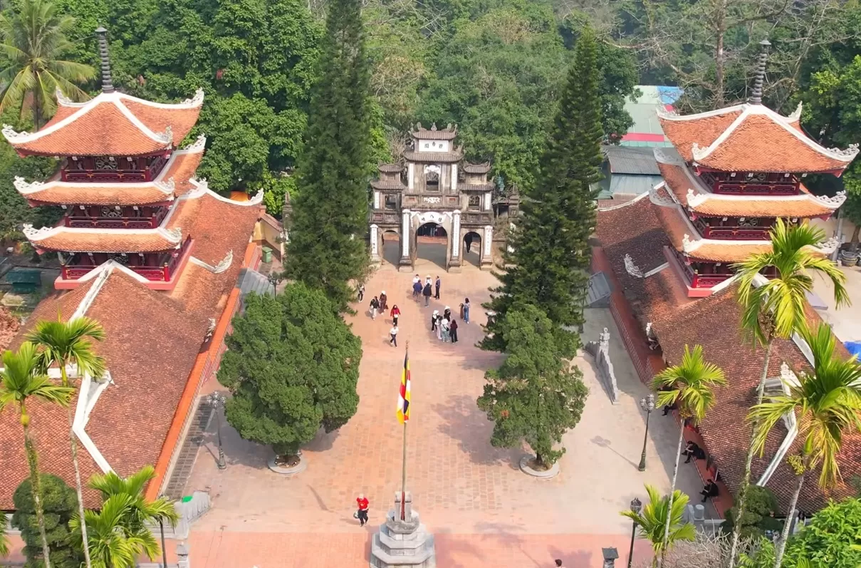 CẬP NHẬT GIÁ VÉ VÀ LỊCH KHAI HỘI CHÙA HƯƠNG MỚI NHẤT 2026